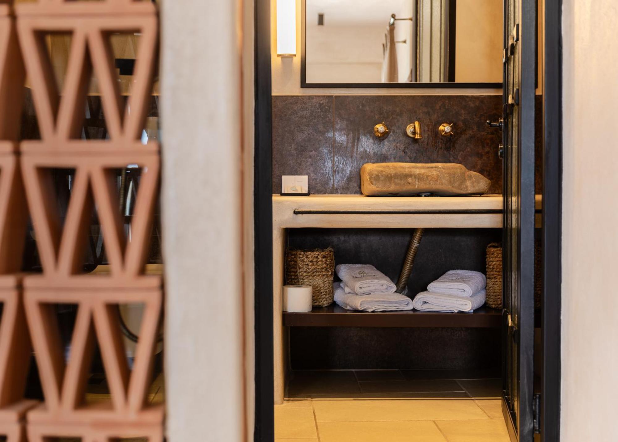 Meroviglia Boutique Hotel Imerovigli  Zimmer foto